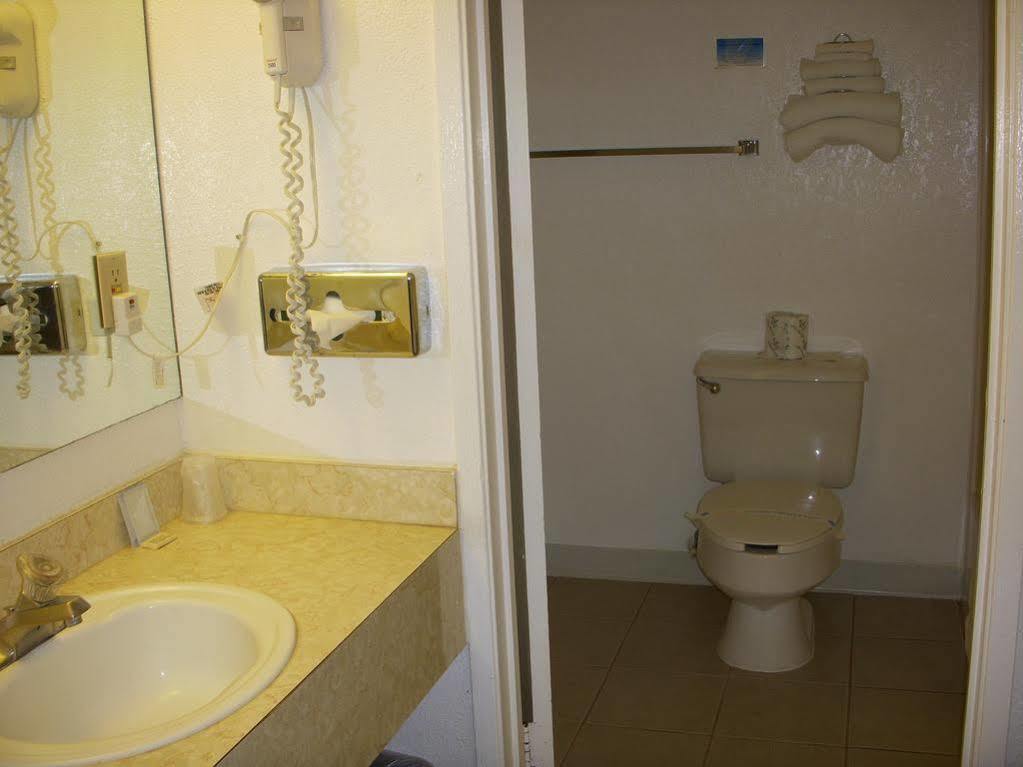 Apple Tree Inn Спокен Екстер'єр фото